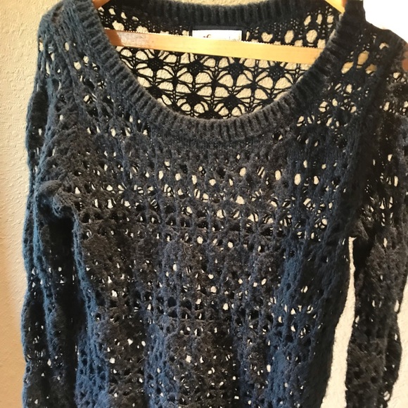 Lightweight crochet sweater - Picture 2 of 3